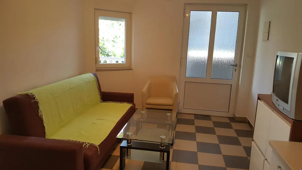 Apartments Nada Novi Vinodolski